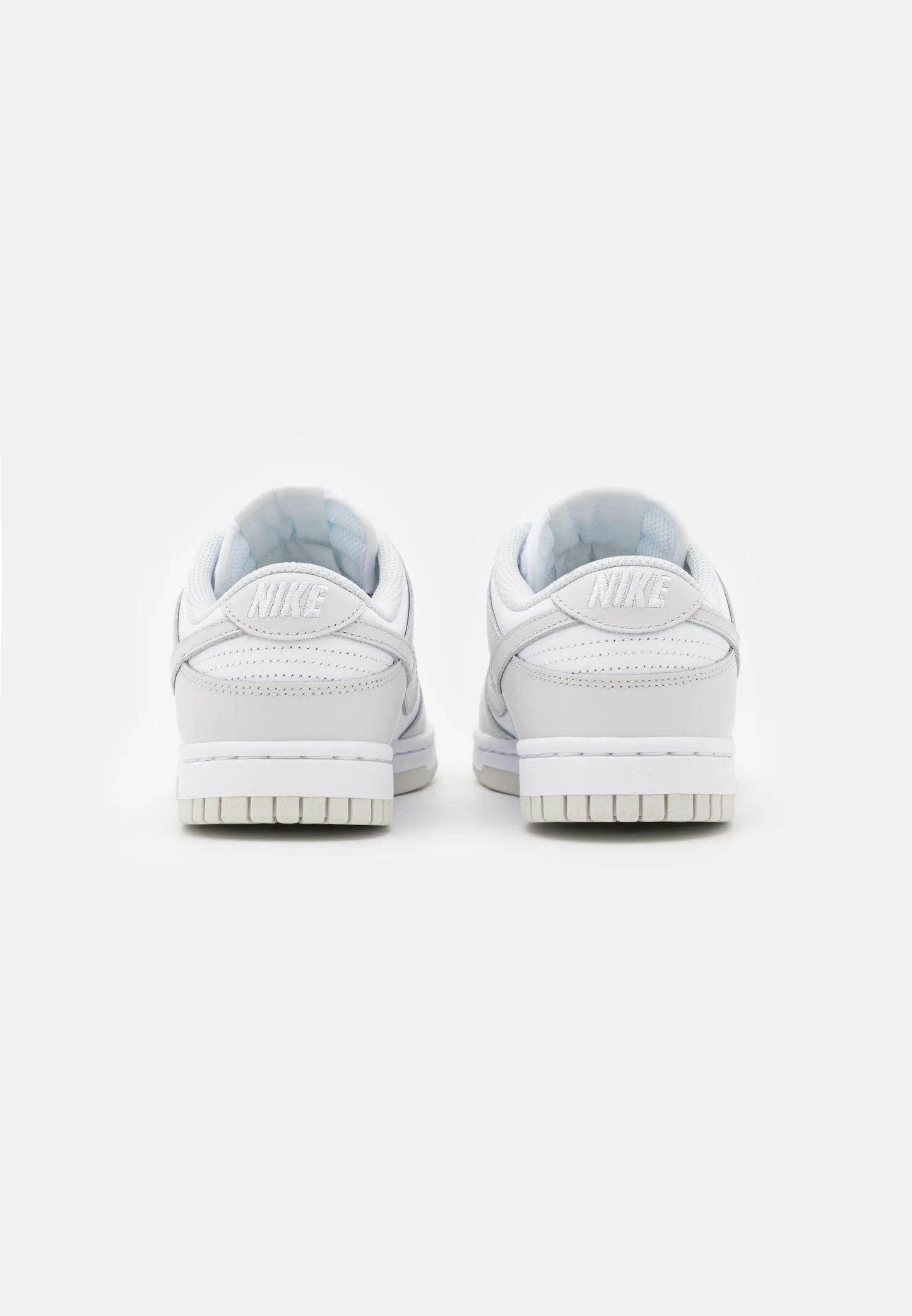 Nike Dunk Low white/photon dust white